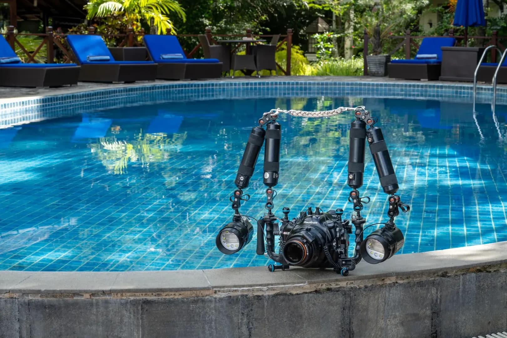 Underwater Camera + Full Housing Set by the pool